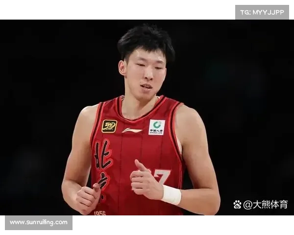 周琦12中11高效轰下22分14篮板 攻守两端完爆北京禁区内线 周琦12中11高效轰下22分14篮板 攻守两端完爆北京禁区内线